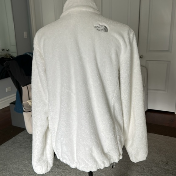 The North Face Women's White Fleece Jacket - Picture 5 of 8